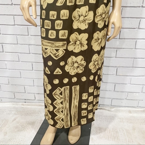 Chaus Women’s Abstract Floral Print Scarf - Picture 2 of 5